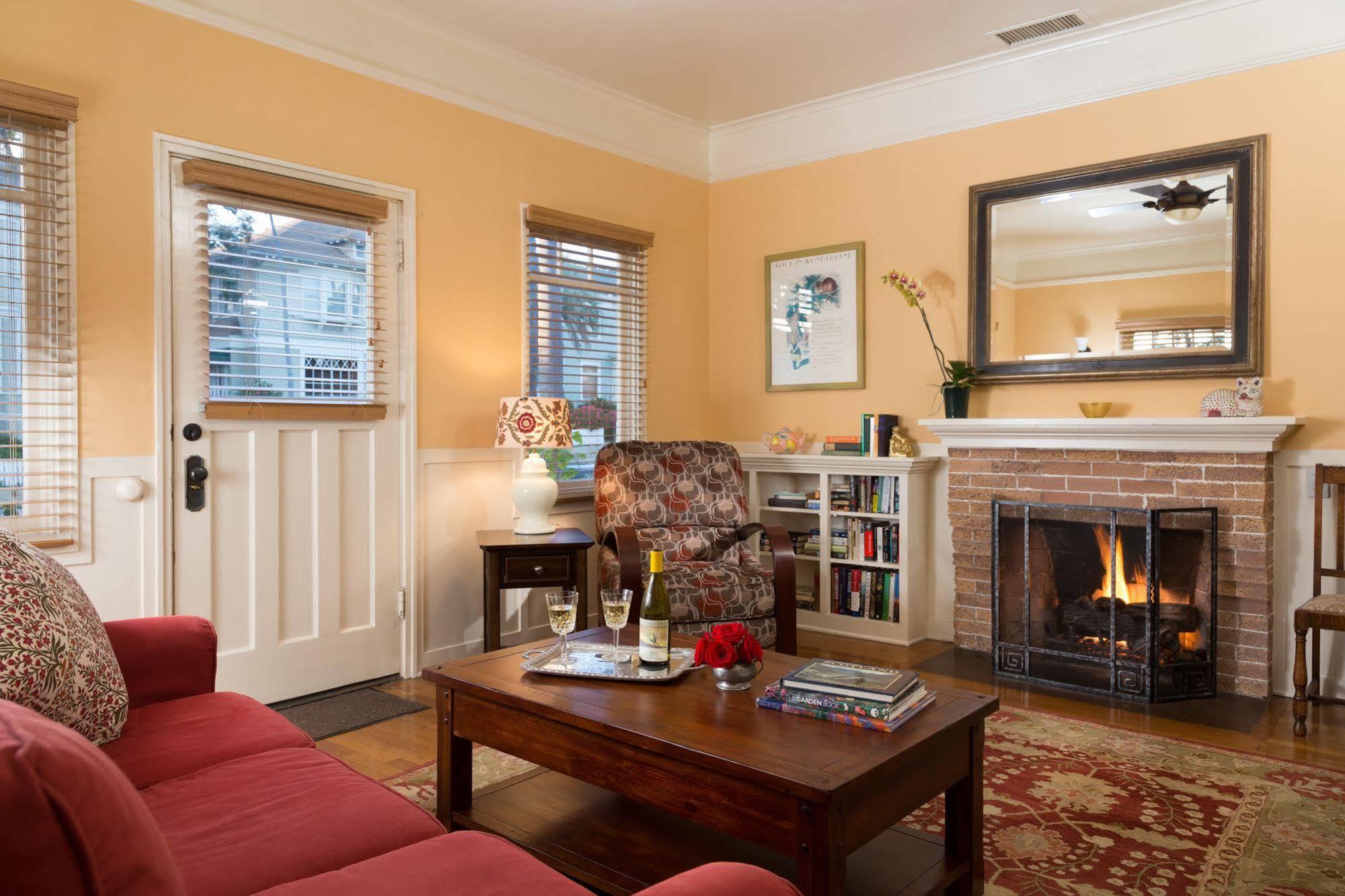Cheshire Cat Inn & Cottages Santa Barbara Exterior foto